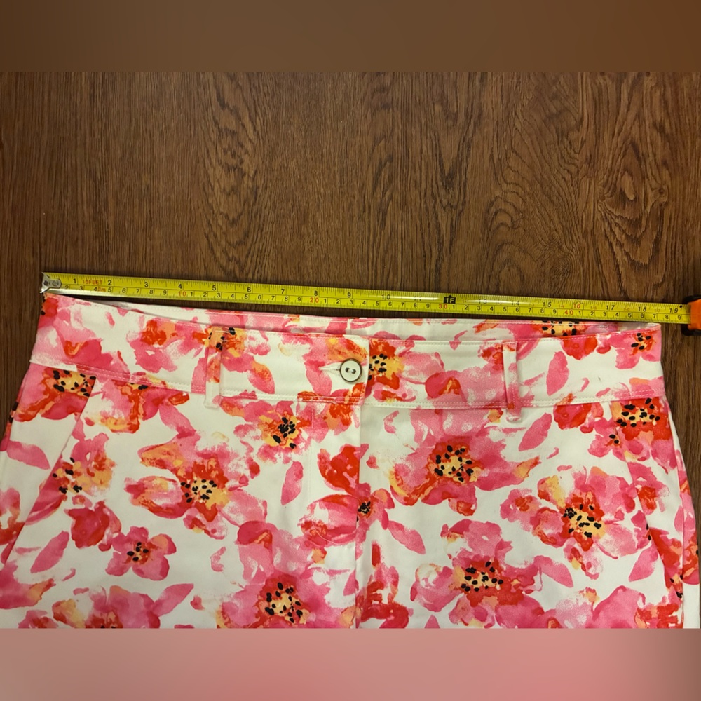 Isaac Mizrahi Pink and Yellow Floral Tailored Shorts - Size 14 - Picture 5 of 8
